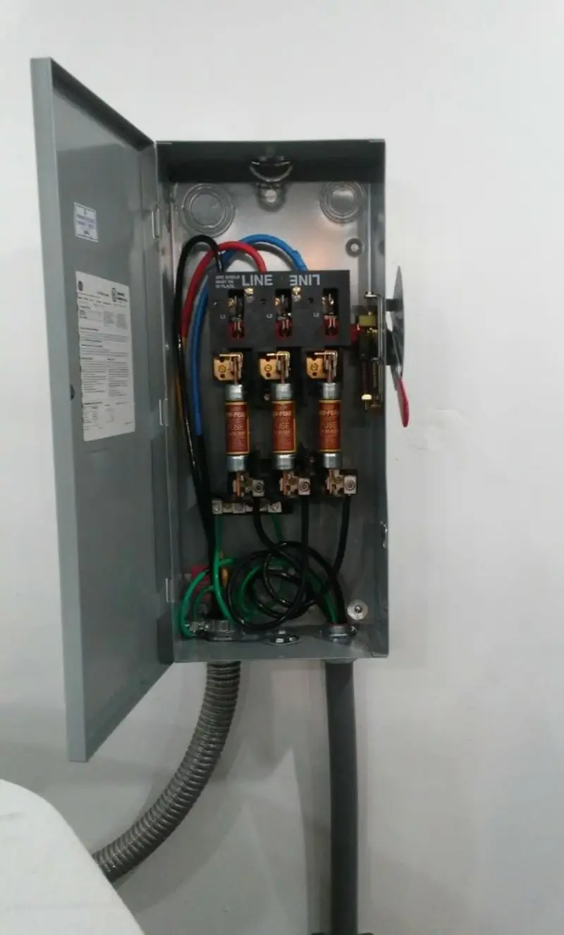 Three-phase disconnect switch installed for Smoke Detector Installation in Romeo